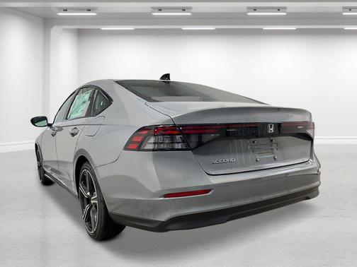 Urban Gray Pearl 2026 Honda Accord SE