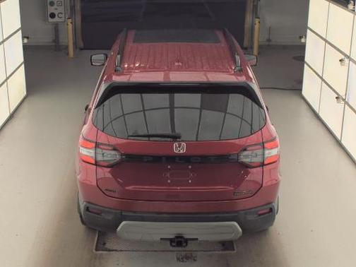Radiant Red Metallic II 2025 Honda Pilot TrailSport