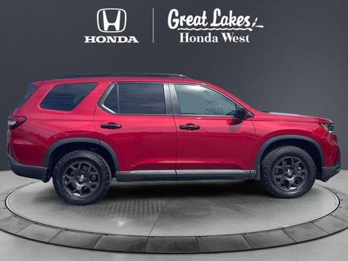 Radiant Red Metallic II 2025 Honda Pilot TrailSport
