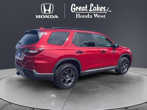 Radiant Red Metallic II 2025 Honda Pilot TrailSport