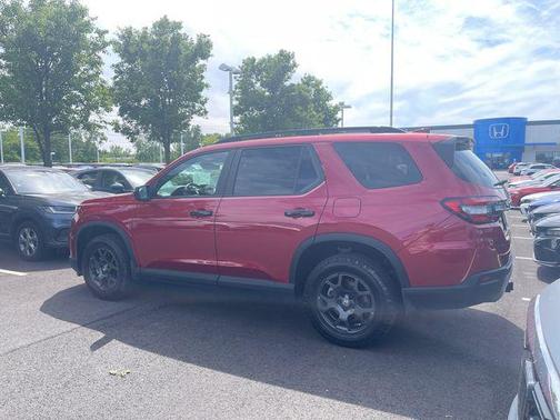 Radiant Red Metallic II 2025 Honda Pilot TrailSport