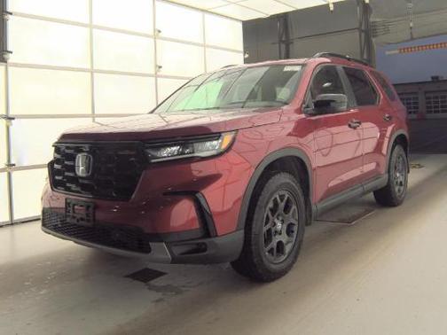 Radiant Red Metallic II 2025 Honda Pilot TrailSport
