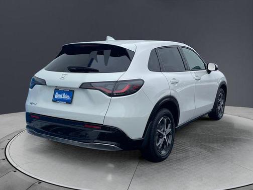 Platinum White Pearl 2024 Honda HR-V EX-L