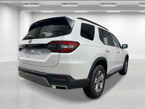 Platinum White Pearl 2026 Honda Pilot EX-L