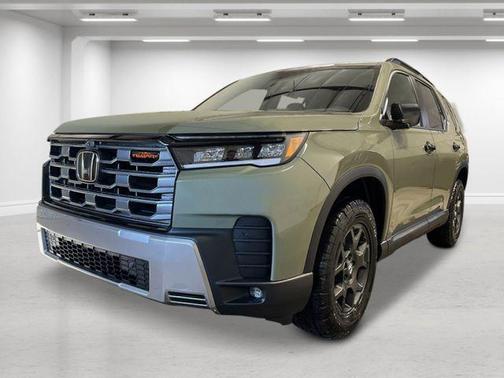 Ash Green Metallic 2026 Honda Pilot TrailSport