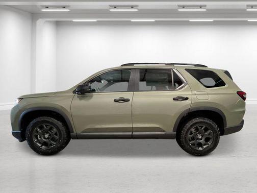 Ash Green Metallic 2026 Honda Pilot TrailSport