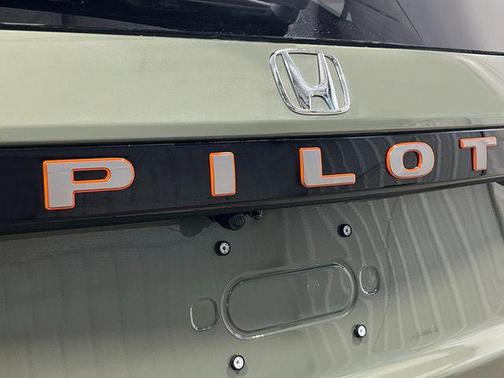 Ash Green Metallic 2026 Honda Pilot TrailSport