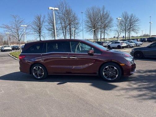 Deep Scarlet Pearl 2021 Honda Odyssey Elite