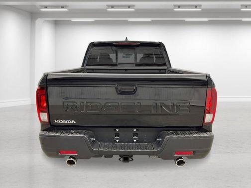 Crystal Black Pearl 2026 Honda Ridgeline RTL