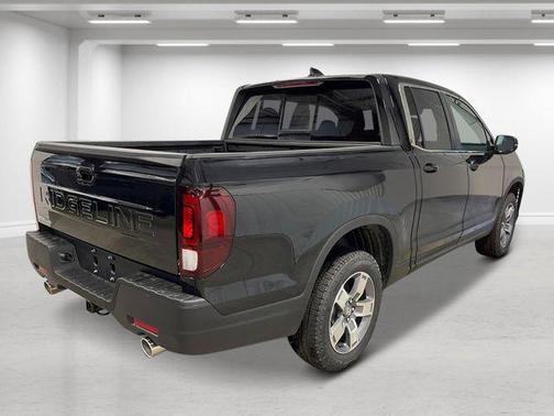 Crystal Black Pearl 2026 Honda Ridgeline RTL