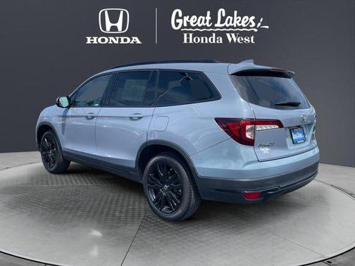 Sonic Gray Pearl 2022 Honda Pilot AWD Black Edition