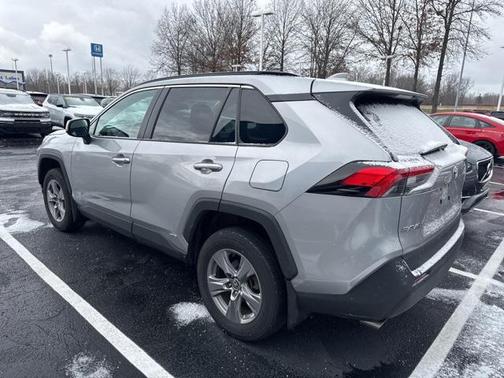 2022 Toyota RAV4 Hybrid XLE