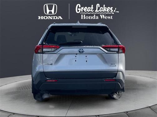 2022 Toyota RAV4 Hybrid XLE