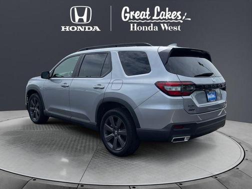 Lunar Silver Metallic 2023 Honda Pilot AWD Sport