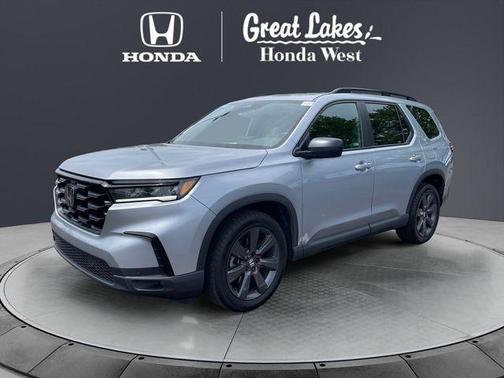 Lunar Silver Metallic 2023 Honda Pilot AWD Sport
