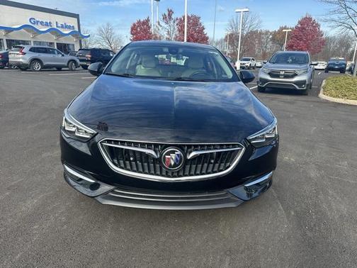 2018 Buick Regal Sportback Essence
