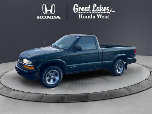 2002 Chevrolet S-10 Base