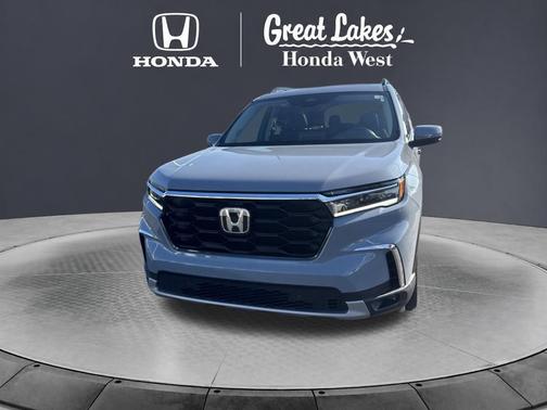 Sonic Gray Pearl 2025 Honda Pilot Touring 8-Passenger