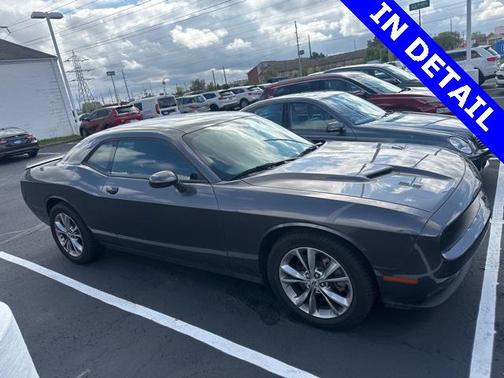 2021 Dodge Challenger SXT