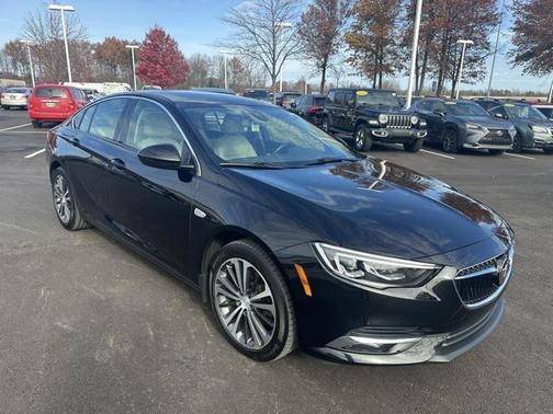 2018 Buick Regal Sportback Essence