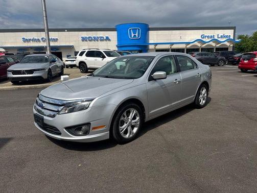 Ingot Silver Metallic 2012 Ford Fusion SE