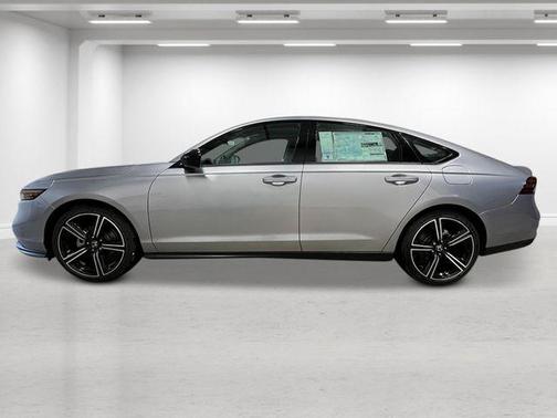 Solar Silver Metallic 2026 Honda Accord SE