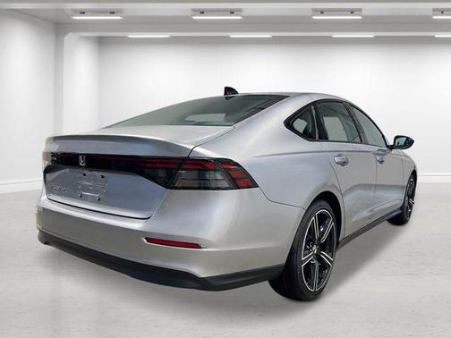 Solar Silver Metallic 2026 Honda Accord SE