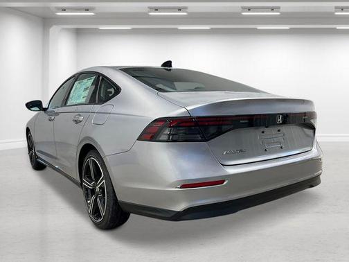 Solar Silver Metallic 2026 Honda Accord SE