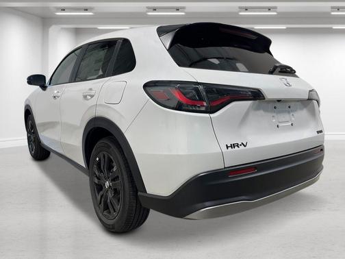 Platinum White Pearl 2027 Honda HR-V Sport AWD