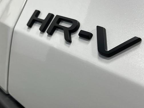 Platinum White Pearl 2027 Honda HR-V Sport AWD