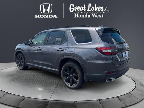 Modern Steel Metallic 2025 Honda Pilot Black Edition