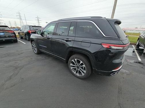 2023 Jeep Grand Cherokee 4xe Overland