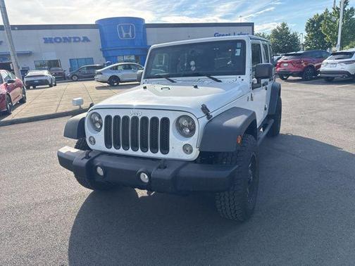 Bright White Clearcoat 2015 Jeep Wrangler Unlimited Sport