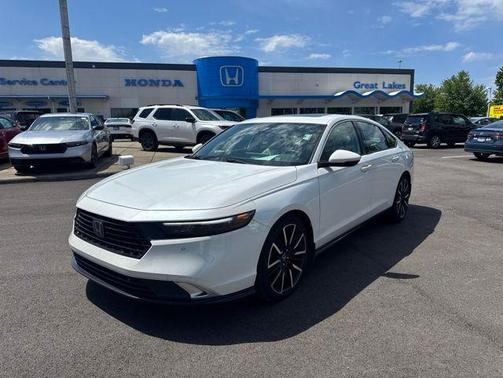 Platinum White Pearl 2023 Honda Accord Hybrid Touring