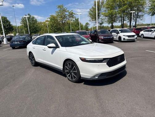 Platinum White Pearl 2023 Honda Accord Hybrid Touring