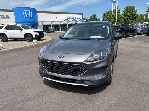 Carbonized Gray Metallic 2022 Ford Escape SE