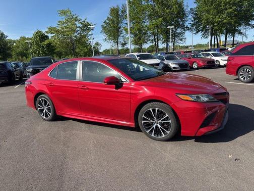 Ruby Flare Pearl 2019 Toyota Camry SE