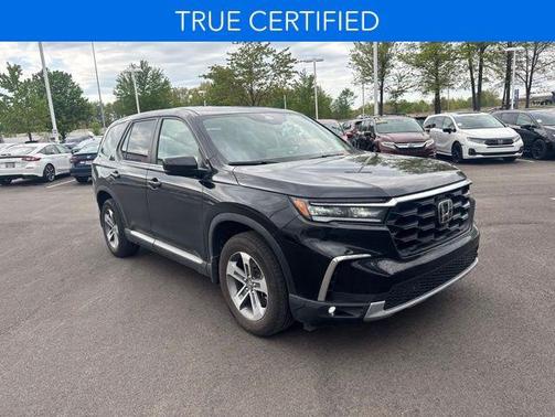 Crystal Black Pearl 2024 Honda Pilot EX-L 7 Passenger