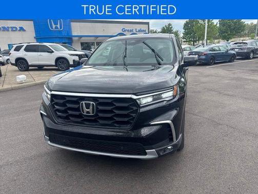 Crystal Black Pearl 2024 Honda Pilot EX-L 7 Passenger