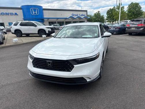 Platinum White Pearl 2024 Honda Accord EX
