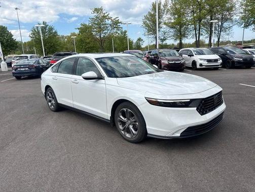 Platinum White Pearl 2024 Honda Accord EX