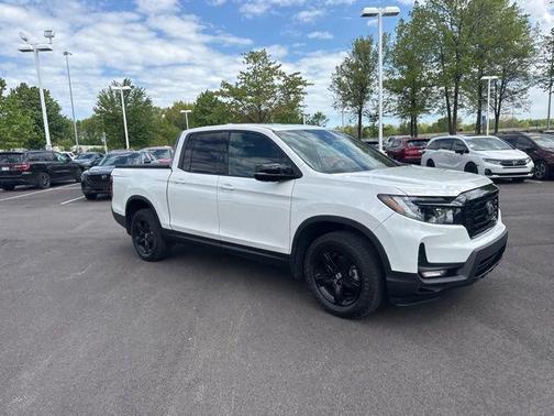 Platinum White Pearl 2023 Honda Ridgeline Black