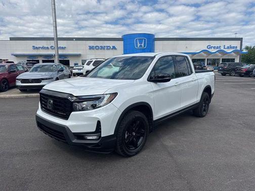 Platinum White Pearl 2023 Honda Ridgeline Black