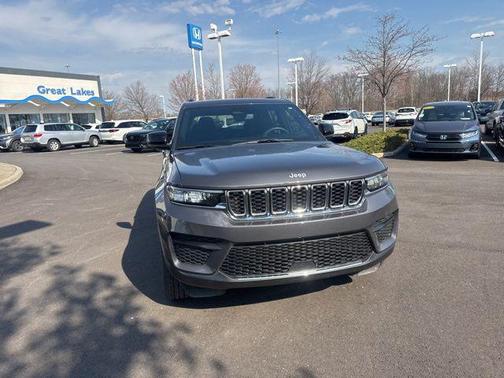 2024 Jeep Grand Cherokee Laredo