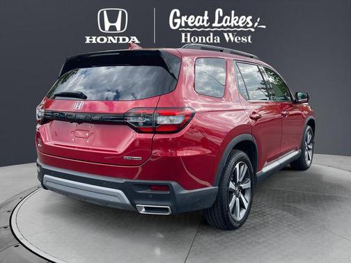 Radiant Red Metallic II 2025 Honda Pilot Touring 8-Passenger