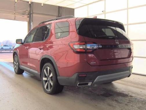 Radiant Red Metallic II 2025 Honda Pilot Touring 8-Passenger