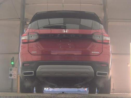 Radiant Red Metallic II 2025 Honda Pilot Touring 8-Passenger