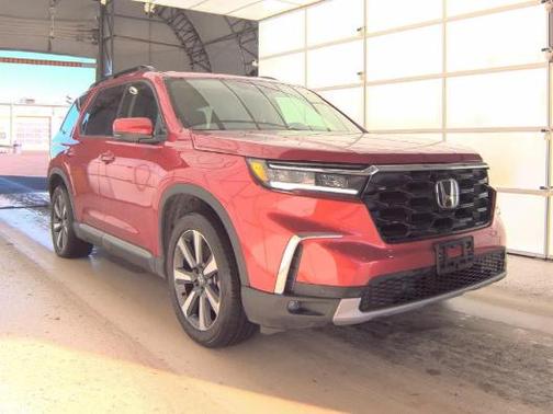 Radiant Red Metallic II 2025 Honda Pilot Touring 8-Passenger