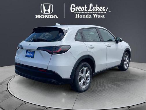 Platinum White Pearl 2023 Honda HR-V LX