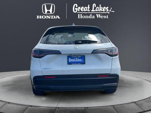 Platinum White Pearl 2023 Honda HR-V LX